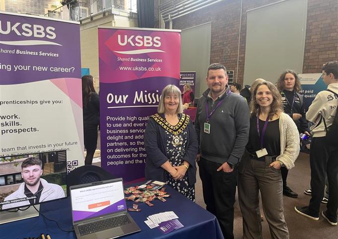 Apprentfest 2026 Team With Mayor